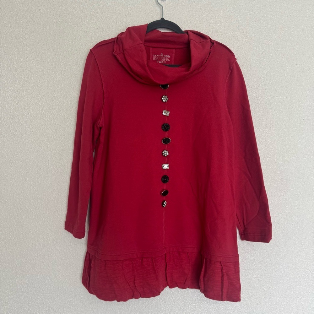 Neon Buddha Med Red Tunic Top Jersey Knit Cowl Neck Button Accent 3/4 Sleeves